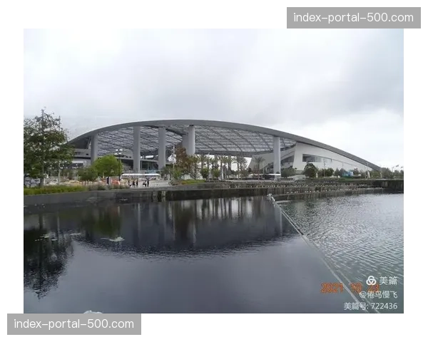 洛杉矶奥运会主体育馆“索菲体育场”改造工程竣工，通过最终验收